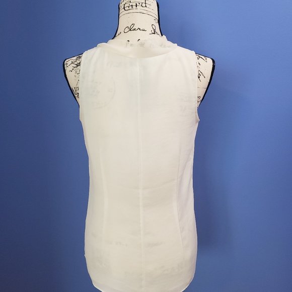 Banana Republic Size 6 Cream Sleeveless Shell Top - Picture 2 of 4